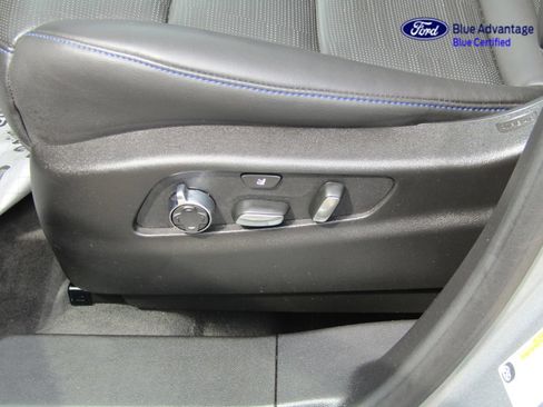 Used 2024 Cadillac XT4 Sport AWD/4WD image 19