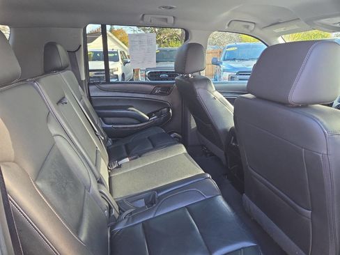 Used 2020 Chevrolet Suburban LT image 16