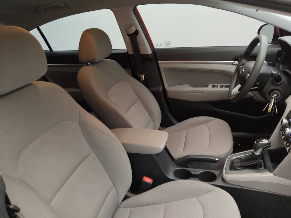 Used 2020 Hyundai Elantra SEL FWD image 21