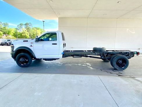 New 2026 RAM 5500 Tradesman image 9
