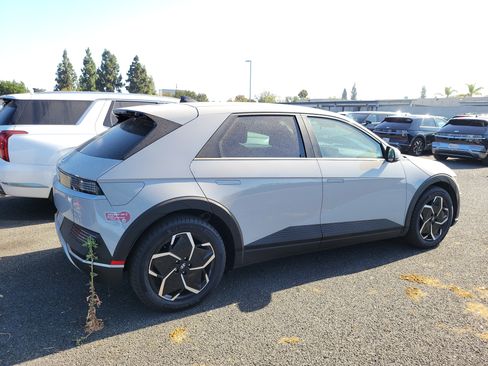 Used 2024 Hyundai Ioniq 5 SEL RWD image 5