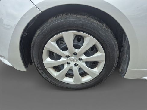 Used 2023 Toyota Corolla LE image 13
