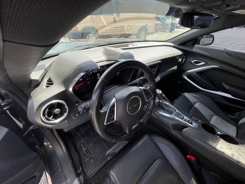 Used 2018 Chevrolet Camaro SS RWD image 12