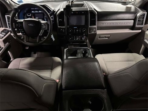 Used 2018 Ford F350 XLT w/ XLT Premium Package image 17