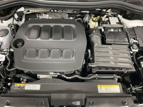 New 2026 Volkswagen Tiguan SE AWD/4WD image 17