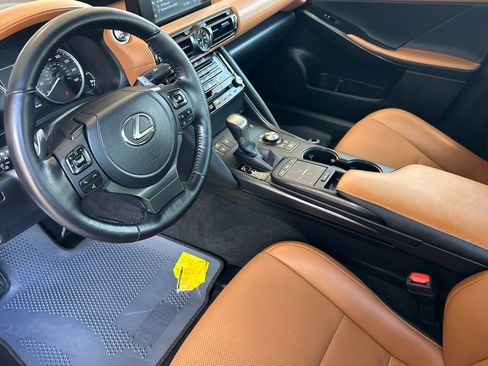 Used 2023 Lexus IS 300 w/ Comfort Package RWD image 7