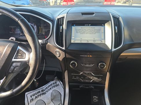 Used 2019 Ford Edge SEL w/ Equipment Group 201A AWD/4WD image 17