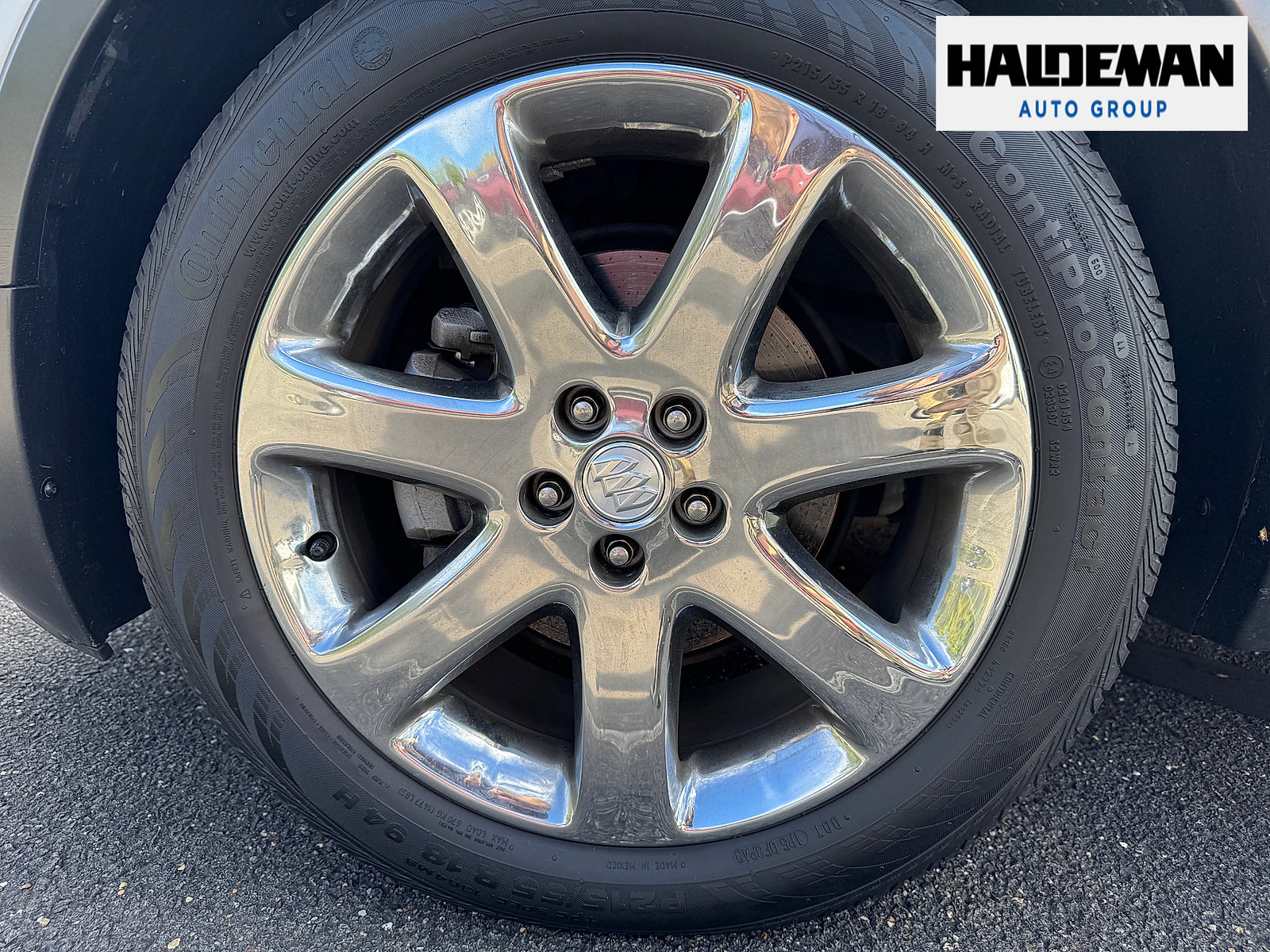 Used 2019 Buick Encore Essence w/ Experience Buick Package FWD image 5