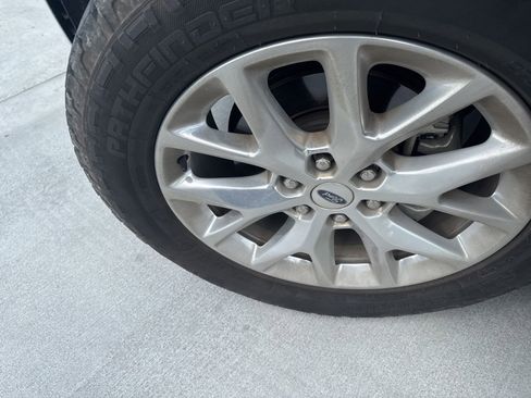 Used 2020 Ford Expedition Max XLT w/ Equipment Group 202A image 5