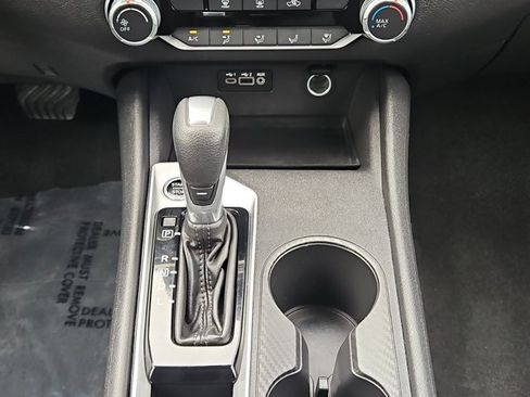 Used 2025 Nissan Altima 2.5 SV FWD image 9