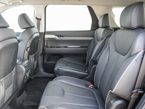 Used 2025 Hyundai Palisade SEL FWD image 17