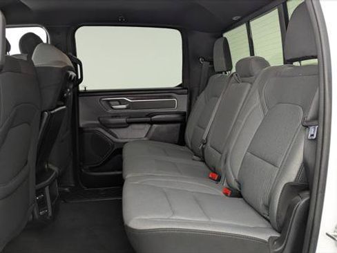 Used 2022 RAM 1500 Big Horn AWD/4WD image 16