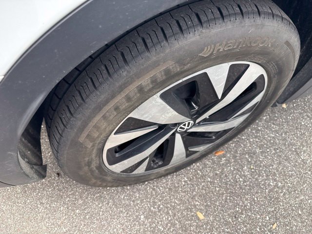 Certified 2024 Volkswagen ID.4 2WD image 18