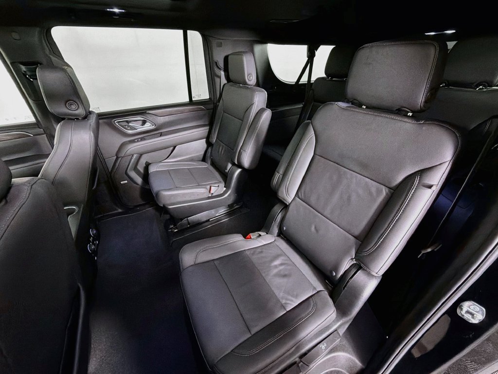 Used 2024 Chevrolet Suburban LT w/ LT Signature Plus Package AWD/4WD image 25