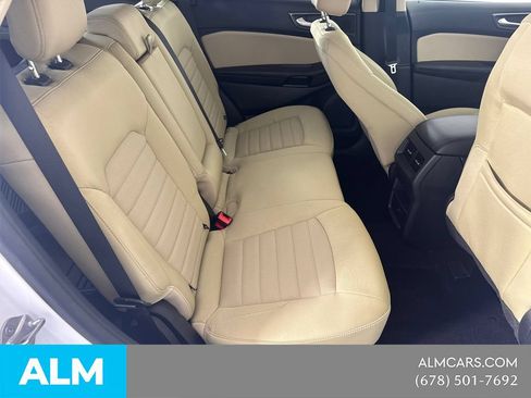 Used 2023 Ford Edge SE w/ Cargo Accessory Package AWD/4WD image 18
