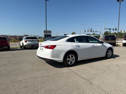Used 2024 Chevrolet Malibu LS w/ Driver Confidence Package FWD image 5