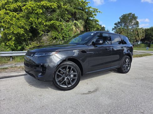 Used 2026 Land Rover Range Rover Sport SE AWD/4WD image 1