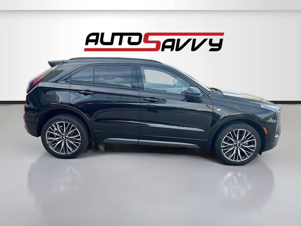 Used 2024 Cadillac XT4 Sport w/ Technology Package AWD/4WD image 8