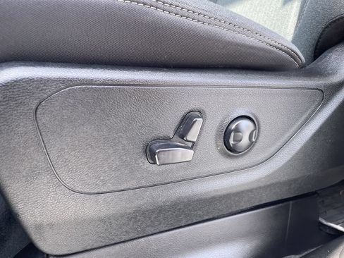 Used 2023 RAM 1500 Big Horn AWD/4WD image 13
