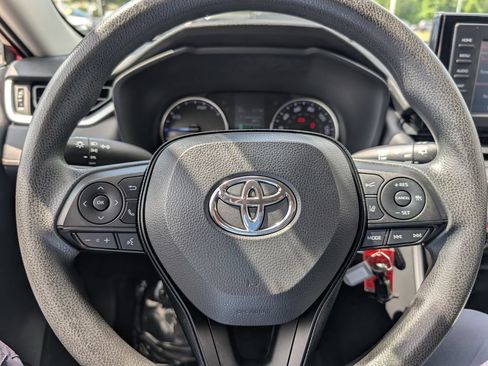 Used 2020 Toyota RAV4 Limited AWD/4WD image 10