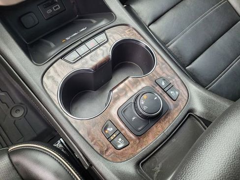 Used 2022 GMC Acadia Denali w/ Denali Ultimate Package image 17