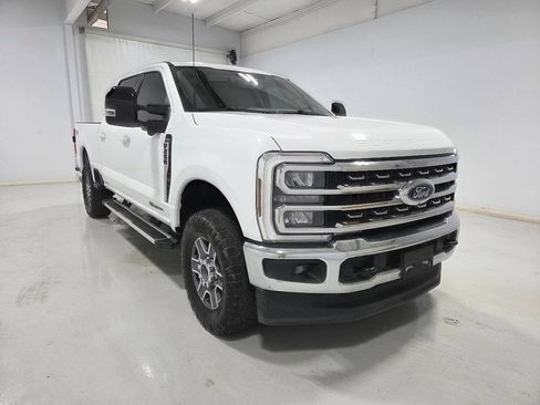 Used 2024 Ford F250 Lariat w/ FX4 Off-Road Package AWD/4WD image 4