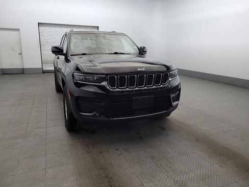 Used 2023 Jeep Grand Cherokee Laredo w/ Luxury Tech Group I image 14