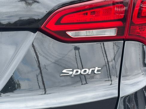 Used 2017 Hyundai Santa Fe Sport FWD image 28