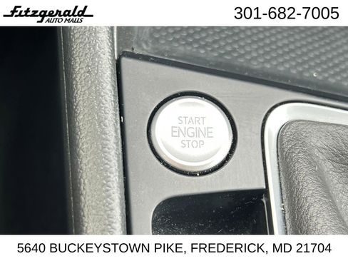 Used 2024 Volkswagen Jetta SE image 26