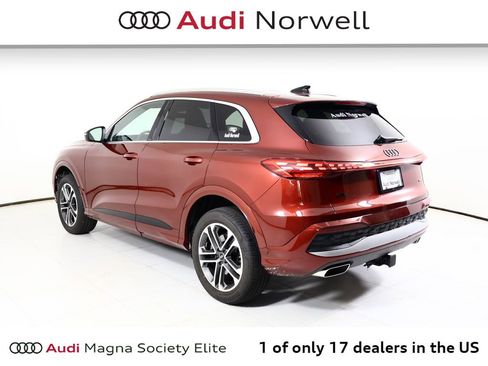 Used 2025 Audi Q5 Premium Plus w/ Premium Plus AWD/4WD image 14