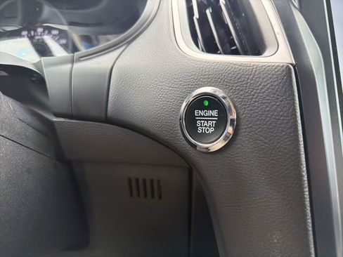 Used 2024 Ford Edge SEL image 35