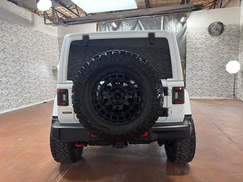 Used 2021 Jeep Wrangler Unlimited Rubicon AWD/4WD image 6