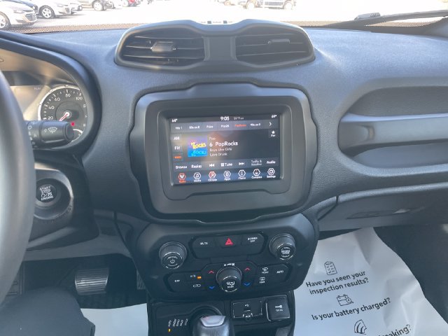 Used 2020 Jeep Renegade Trailhawk AWD/4WD image 12