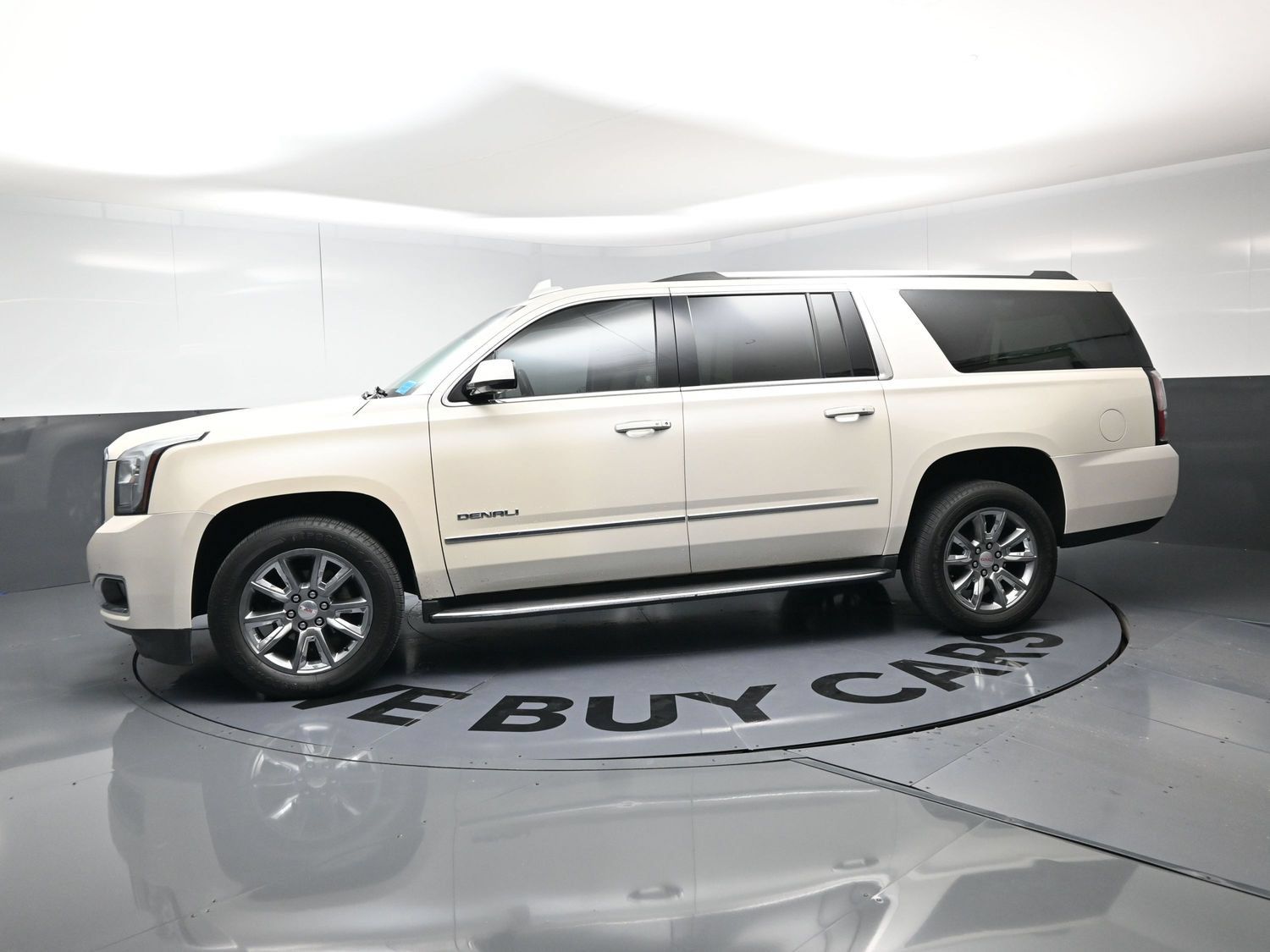 Used 2015 GMC Yukon XL Denali w/ Open Road Package AWD/4WD image 9