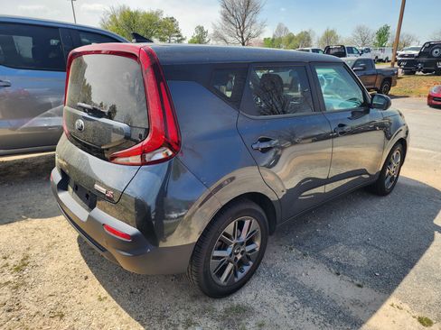 Used 2021 Kia Soul S image 8