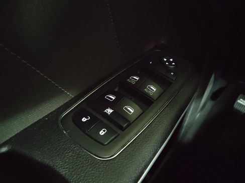 Used 2022 Dodge Charger SXT RWD image 27