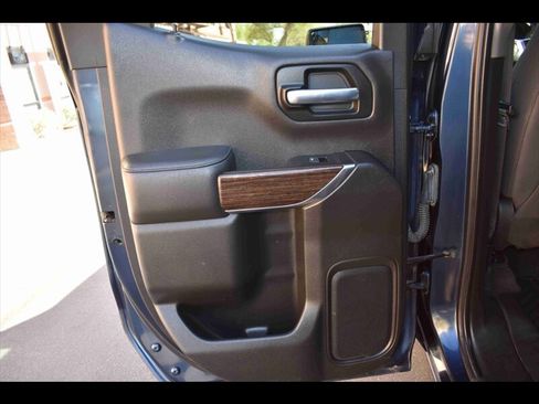 Used 2020 GMC Sierra 1500 SLE image 21