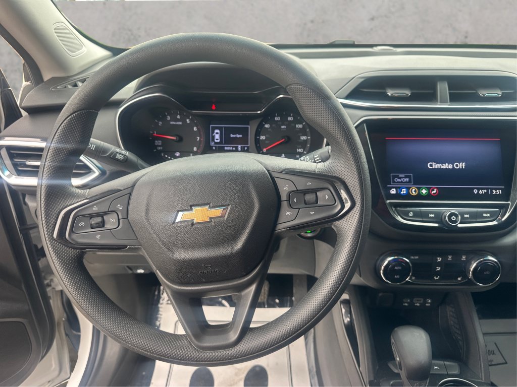 Used 2021 Chevrolet TrailBlazer LT w/ Convenience Package FWD image 27