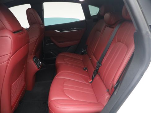Certified 2023 Maserati Levante GT AWD/4WD image 17