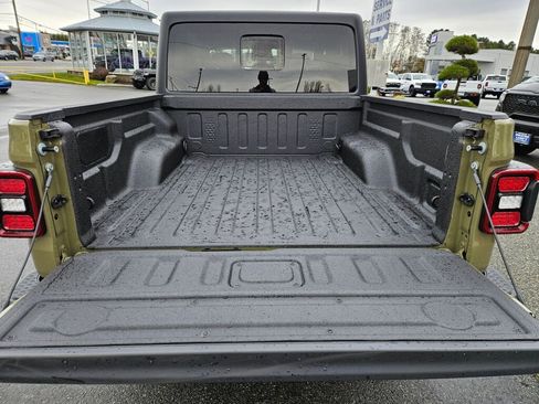 New 2026 Jeep Gladiator Willys AWD/4WD image 12