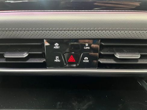 New 2026 Volkswagen Atlas Peak Edition image 15