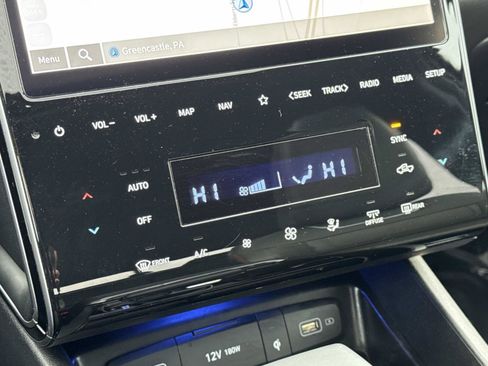 Used 2022 Hyundai Santa Cruz Limited image 6