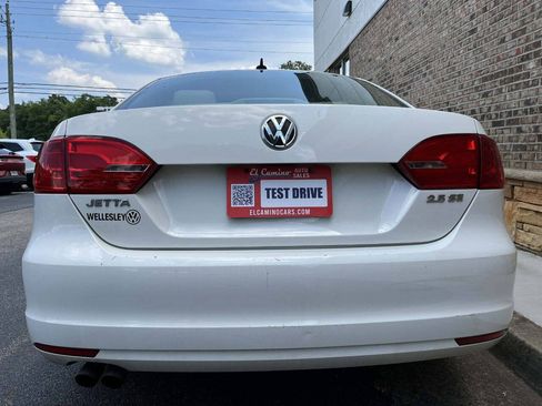 Used 2012 Volkswagen Jetta SE FWD image 4