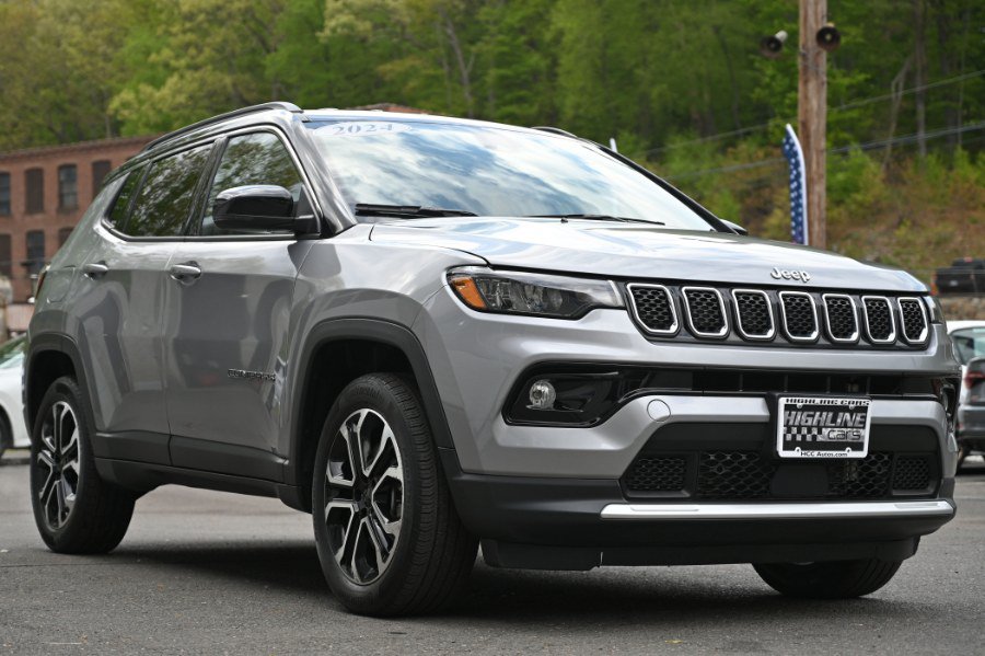 Used 2024 Jeep Compass Limited AWD/4WD image 7