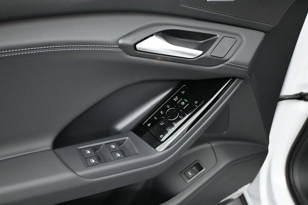 New 2027 Audi SQ6 e-tron Premium Plus AWD/4WD image 6
