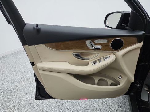 Used 2018 Mercedes-Benz GLC 300 image 14