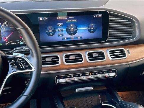 Used 2025 Mercedes-Benz GLE 450 4MATIC image 6