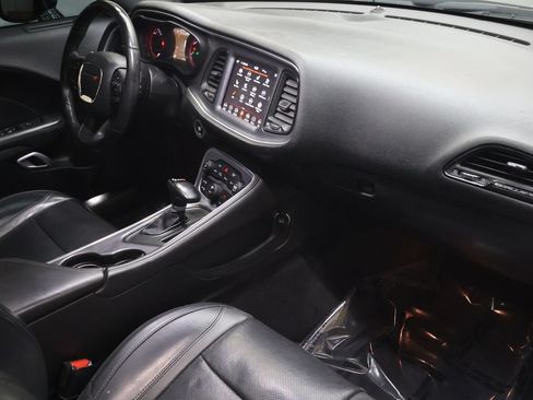 Used 2018 Dodge Challenger GT w/ Driver Convenience Group AWD/4WD image 10