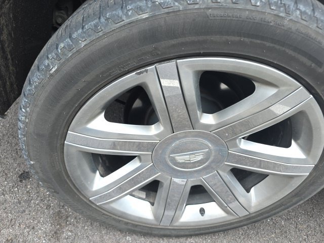 Used 2018 Cadillac Escalade Premium Luxury AWD/4WD image 5