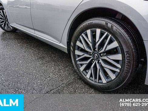 Used 2024 Nissan Altima 2.5 SV image 16